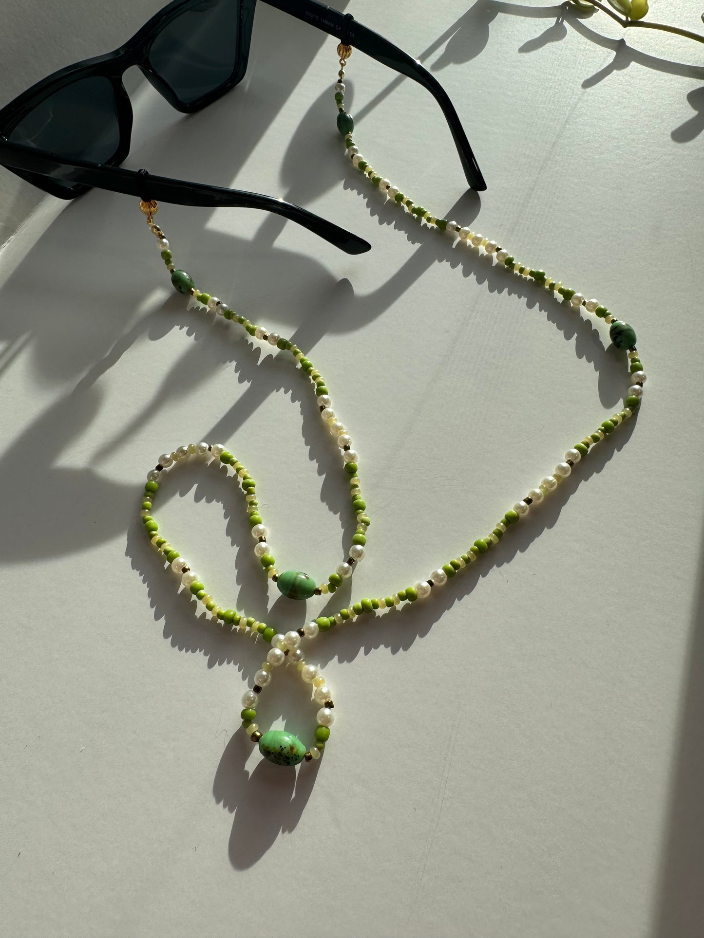 "Feel the Groove" Sunglasses Chain