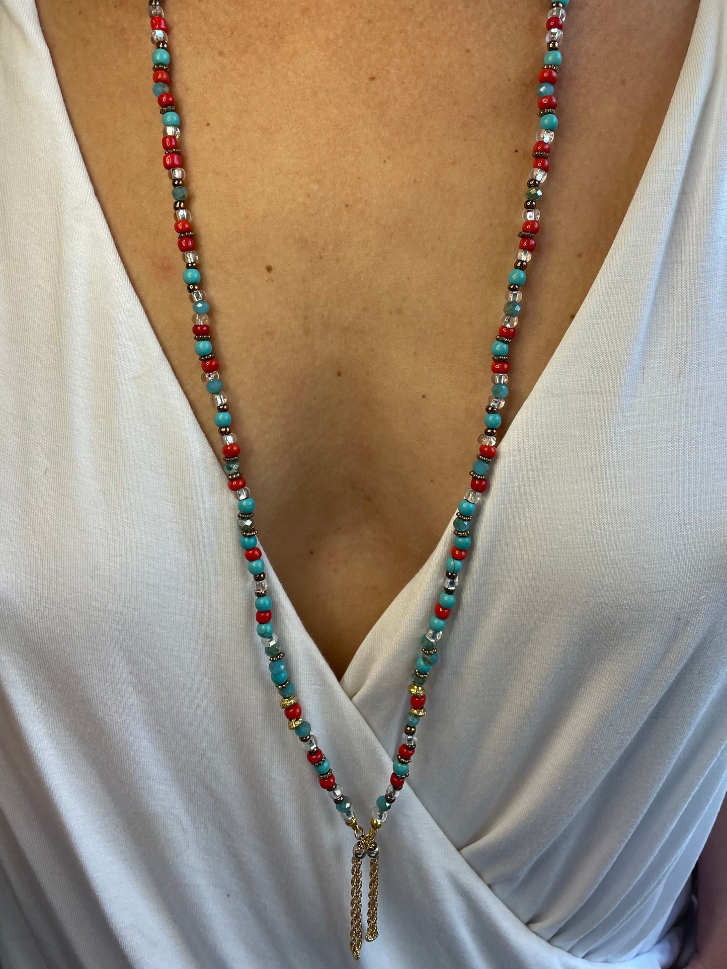 Stand Back Adaptable Accessory Chain