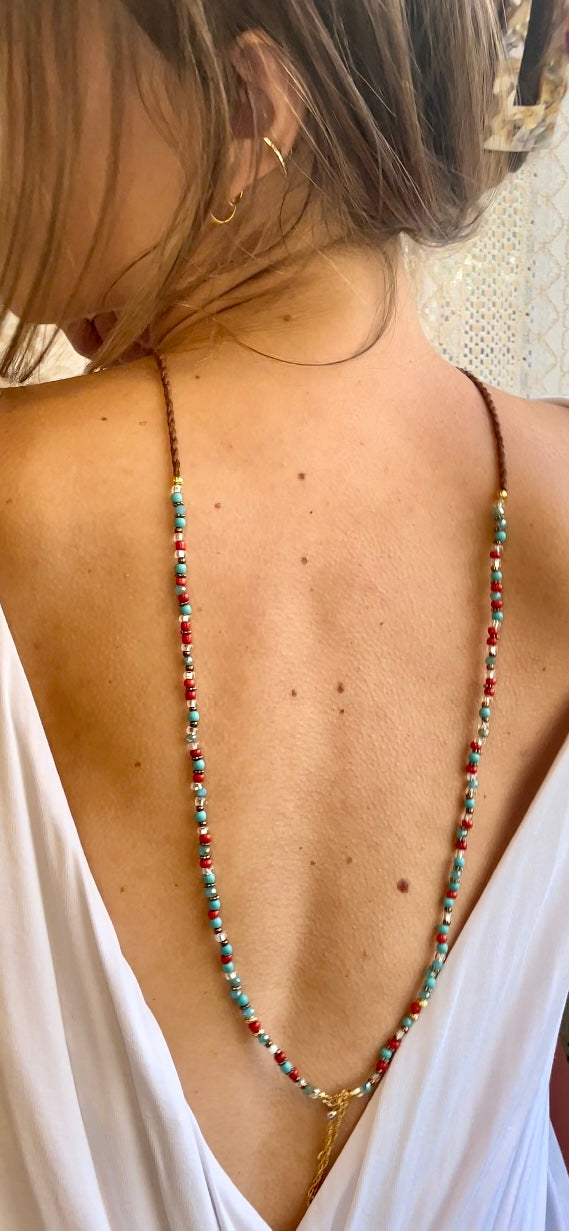 Stand Back Adaptable Accessory Chain