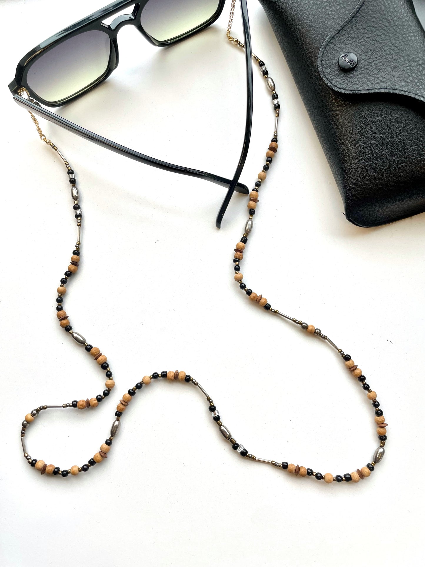 The Message Adaptable Accessory Chain