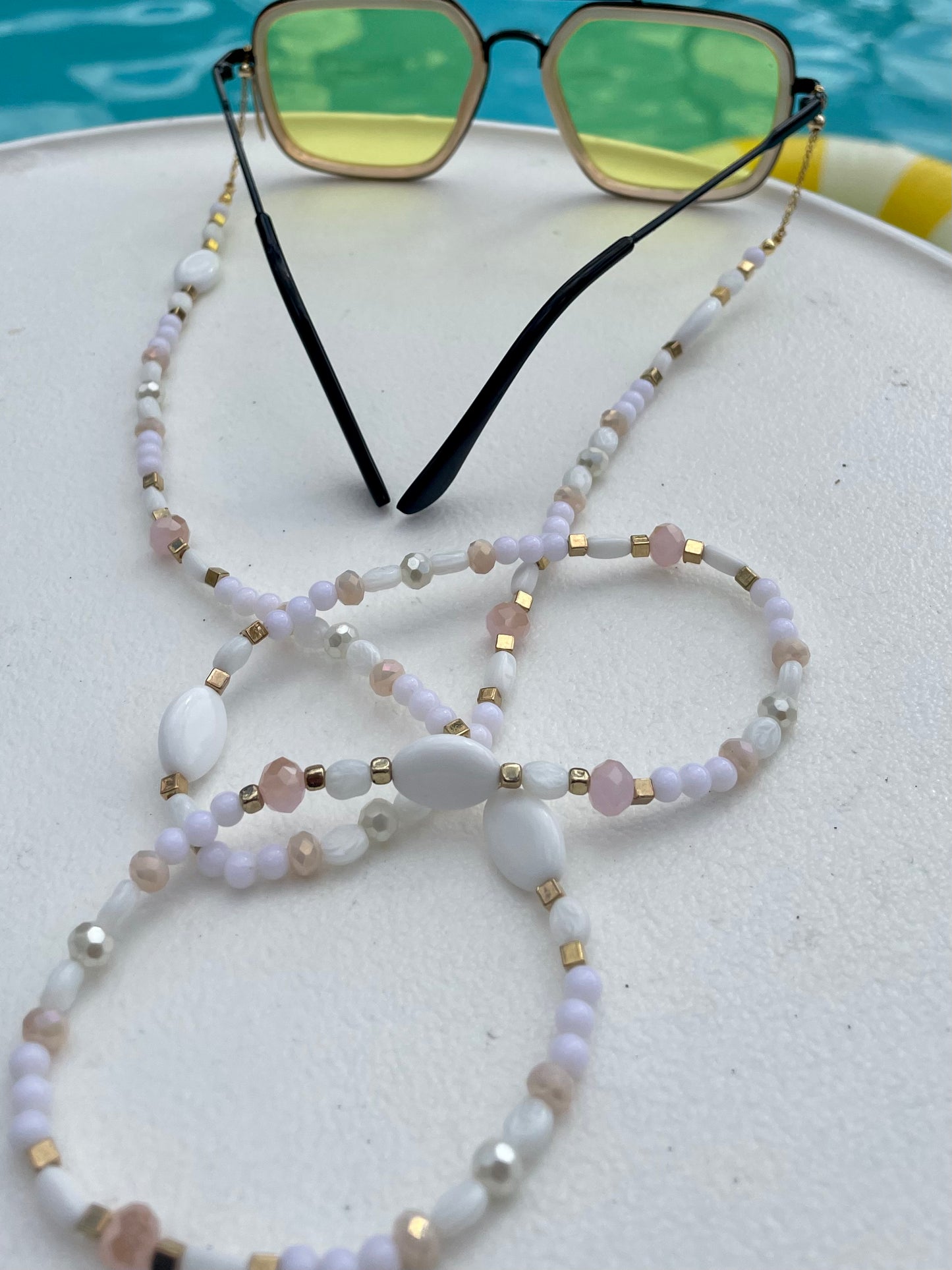 White Room Adaptable Accessory Chain