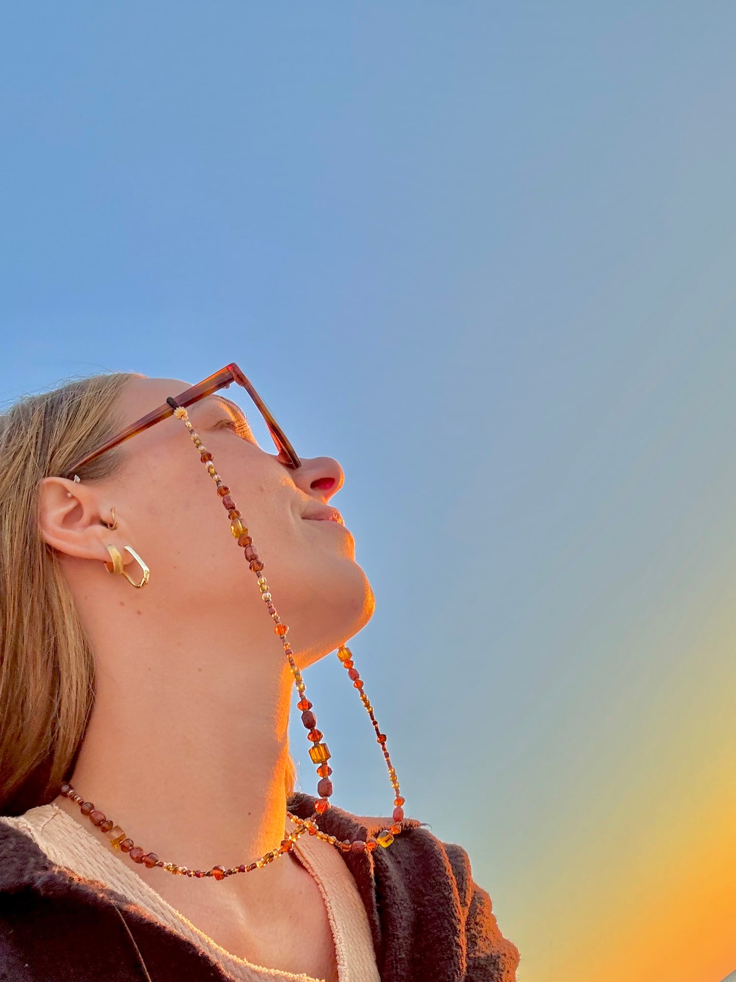 "Everybody Loves The Sunshine" Sunglasses Chain